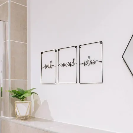 Central, Chic & Vibrant 2bd - Free Parking